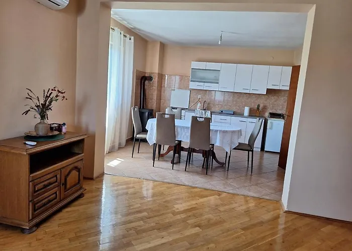 Apartment Mara *